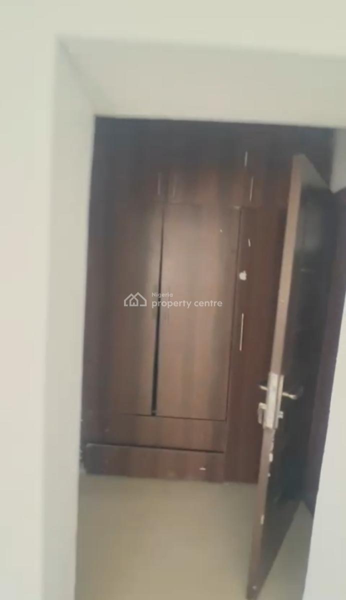 Clean 2 Bedroom on a Tarred Rd, Wuye Main, Wuye, Abuja, Flat / Apartment for Rent