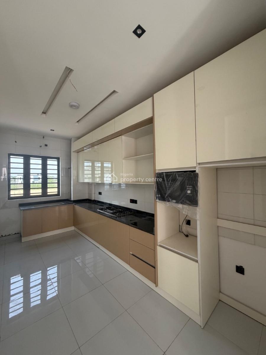Well Spacious 2 Bedrooms Apartment, Vgc, Lekki, Lagos, Flat / Apartment for Sale