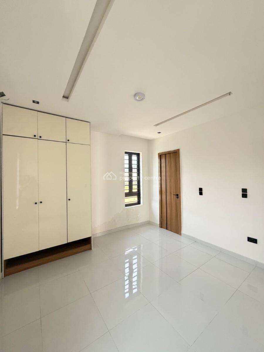 Well Spacious 2 Bedrooms Apartment, Vgc, Lekki, Lagos, Flat / Apartment for Sale