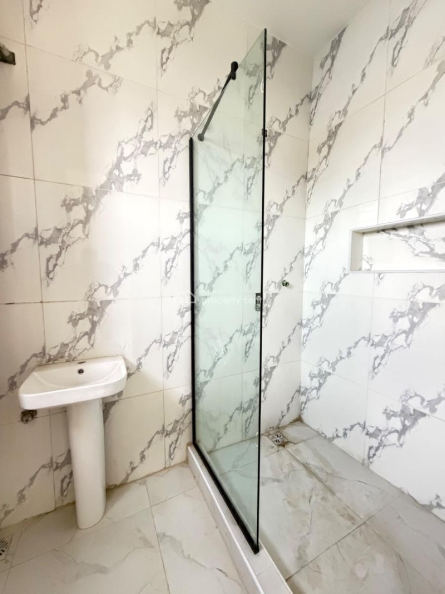Well Spacious 2 Bedrooms Apartment, Vgc, Lekki, Lagos, Flat / Apartment for Sale