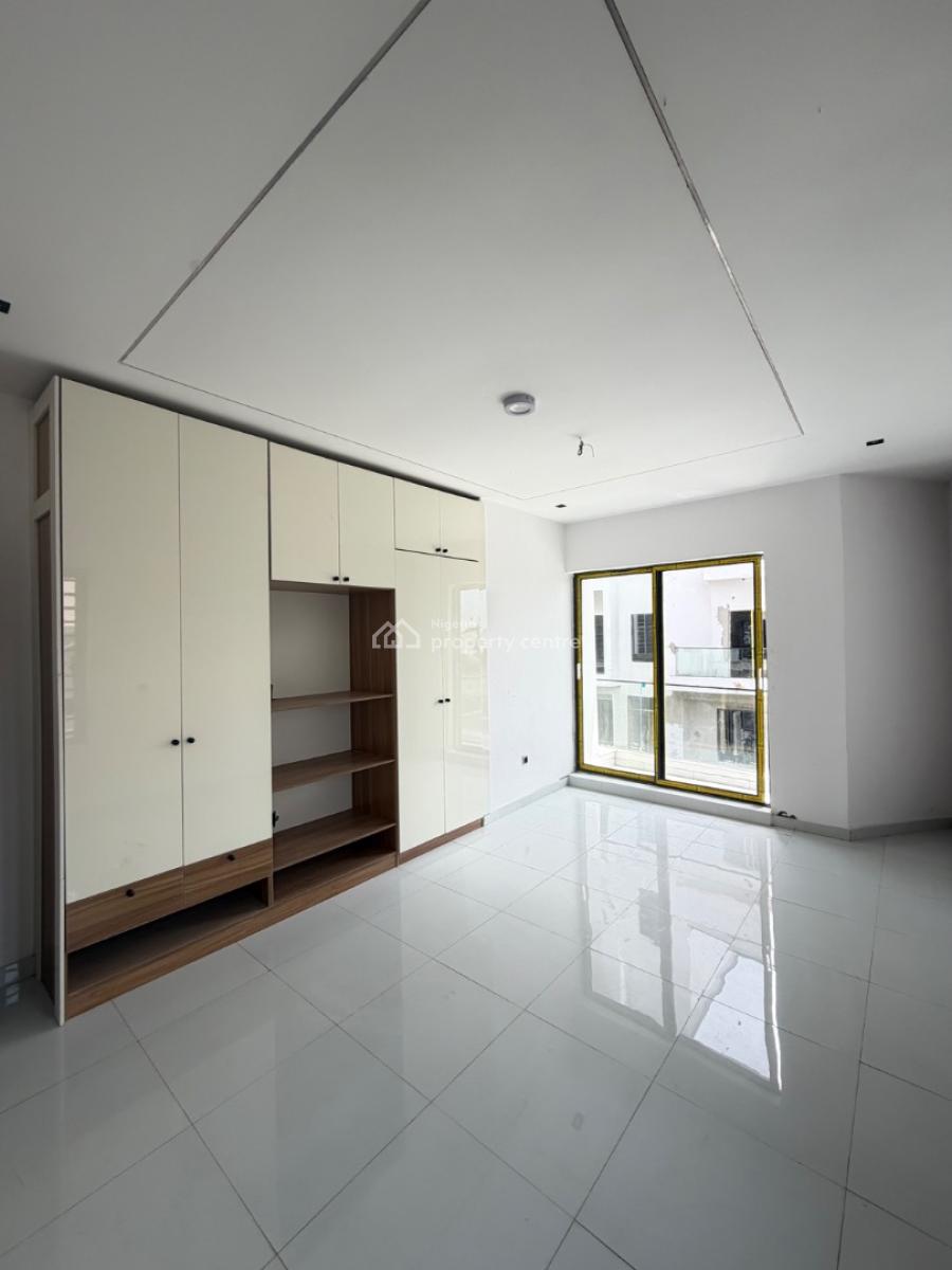 Well Spacious 2 Bedrooms Apartment, Vgc, Lekki, Lagos, Flat / Apartment for Sale