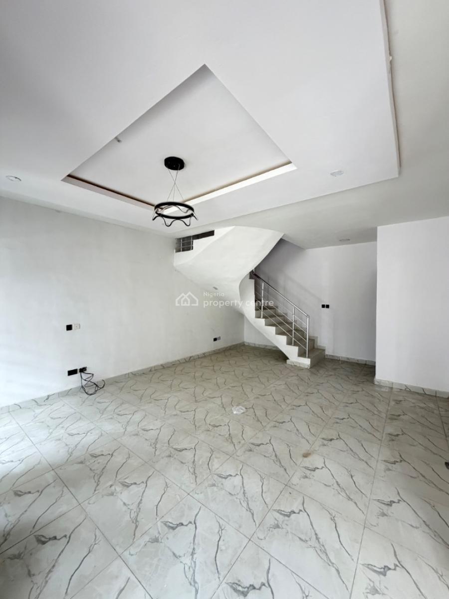Well Spacious All En-suit 3 Bedrooms Terrace Duplex + Bq, Vgc, Lekki, Lagos, Terraced Duplex for Sale