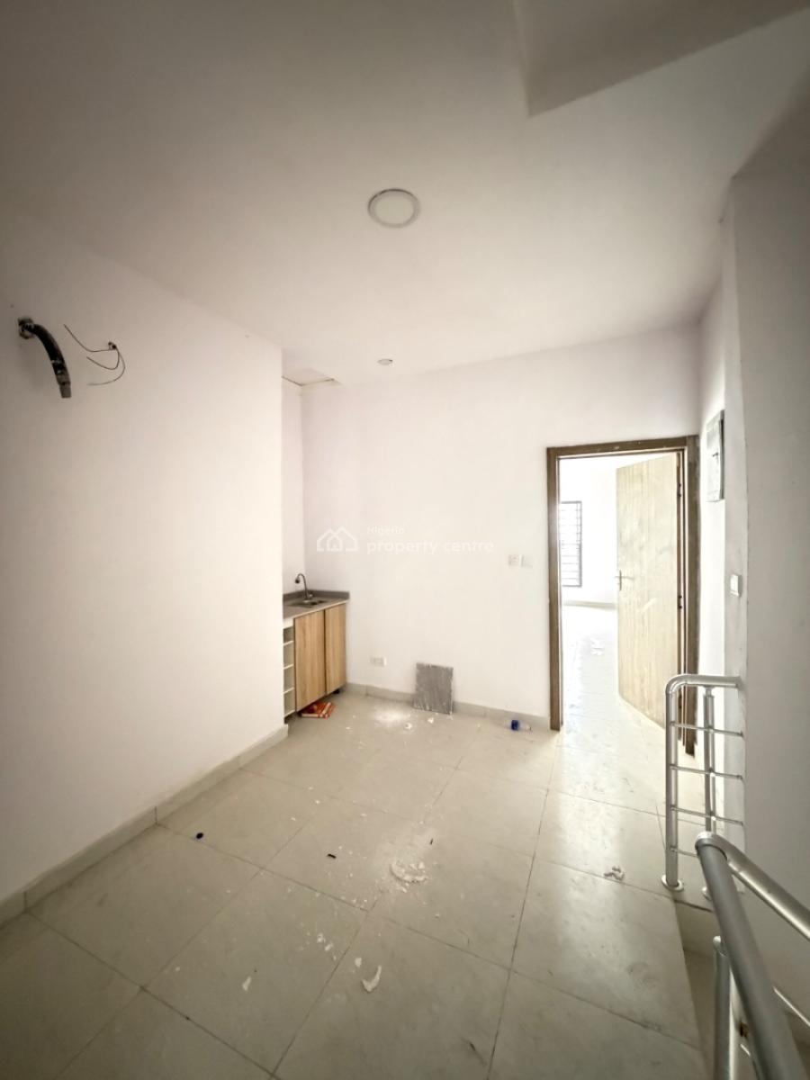 Well Spacious All En-suit 3 Bedrooms Terrace Duplex + Bq, Vgc, Lekki, Lagos, Terraced Duplex for Sale