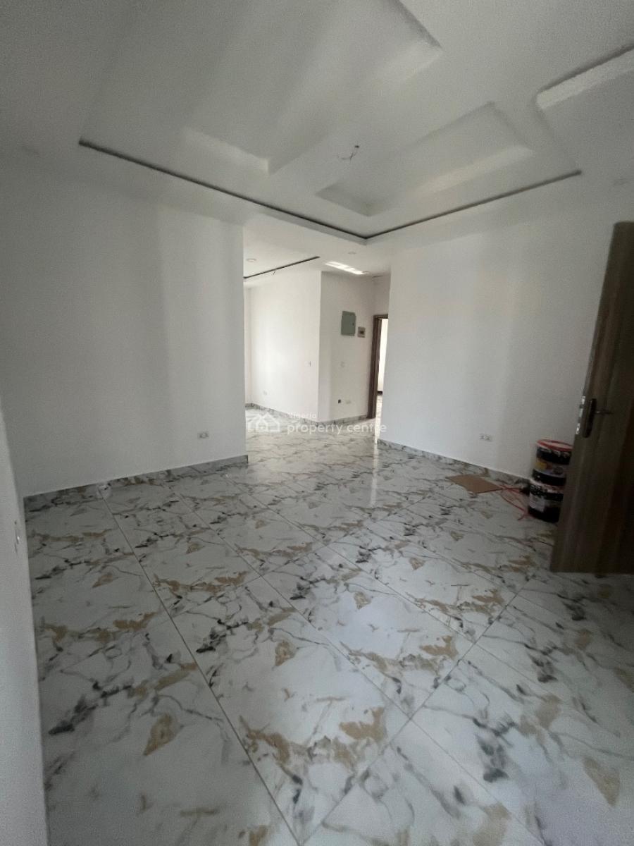 Luxury Brand New 2 Bedroom Flat Upstairs, Mobil Road, Ilaje, Ajah, Lagos, Flat / Apartment for Rent