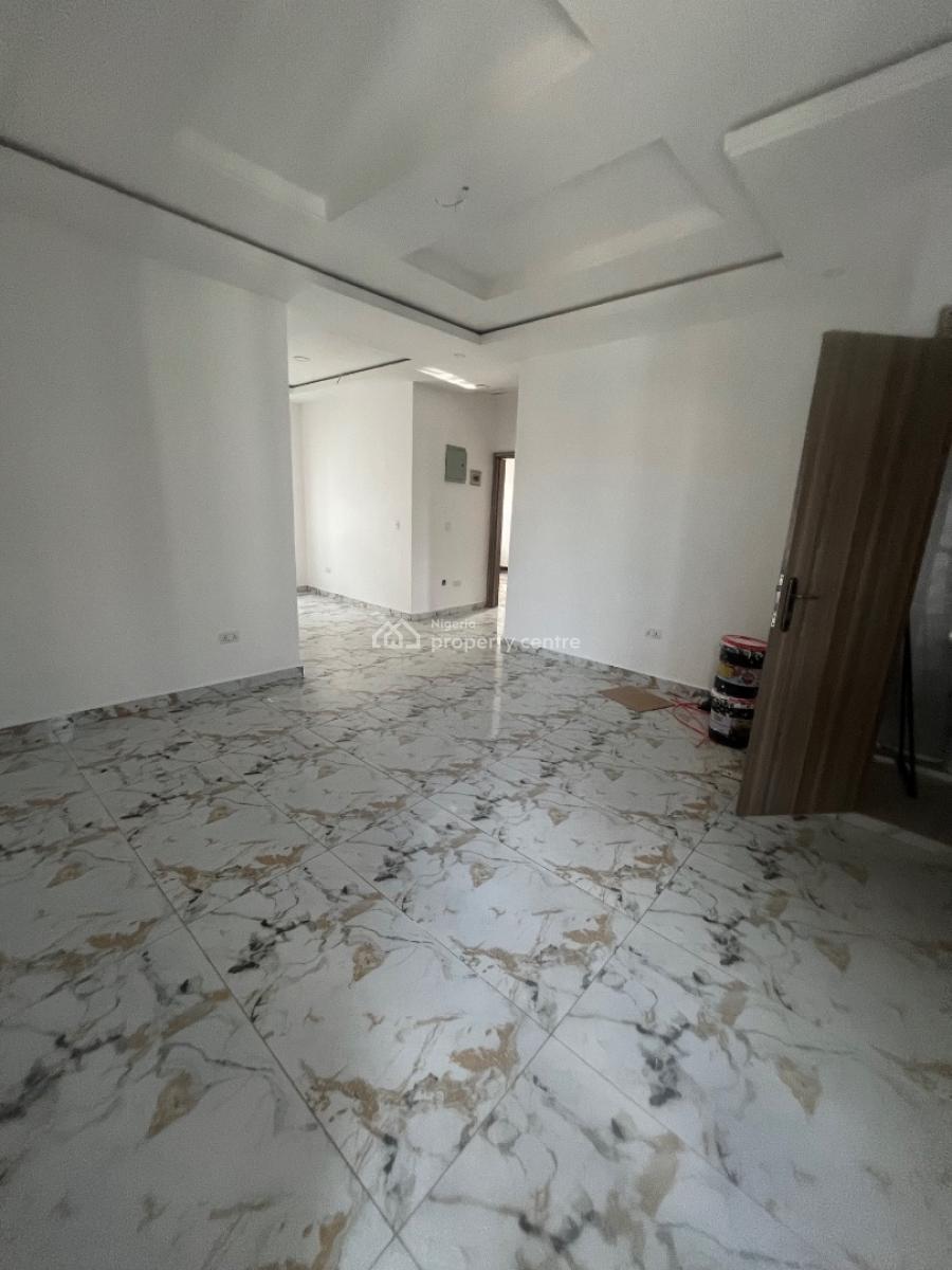 Luxury Brand New 2 Bedroom Flat Upstairs, Mobil Road, Ilaje, Ajah, Lagos, Flat / Apartment for Rent