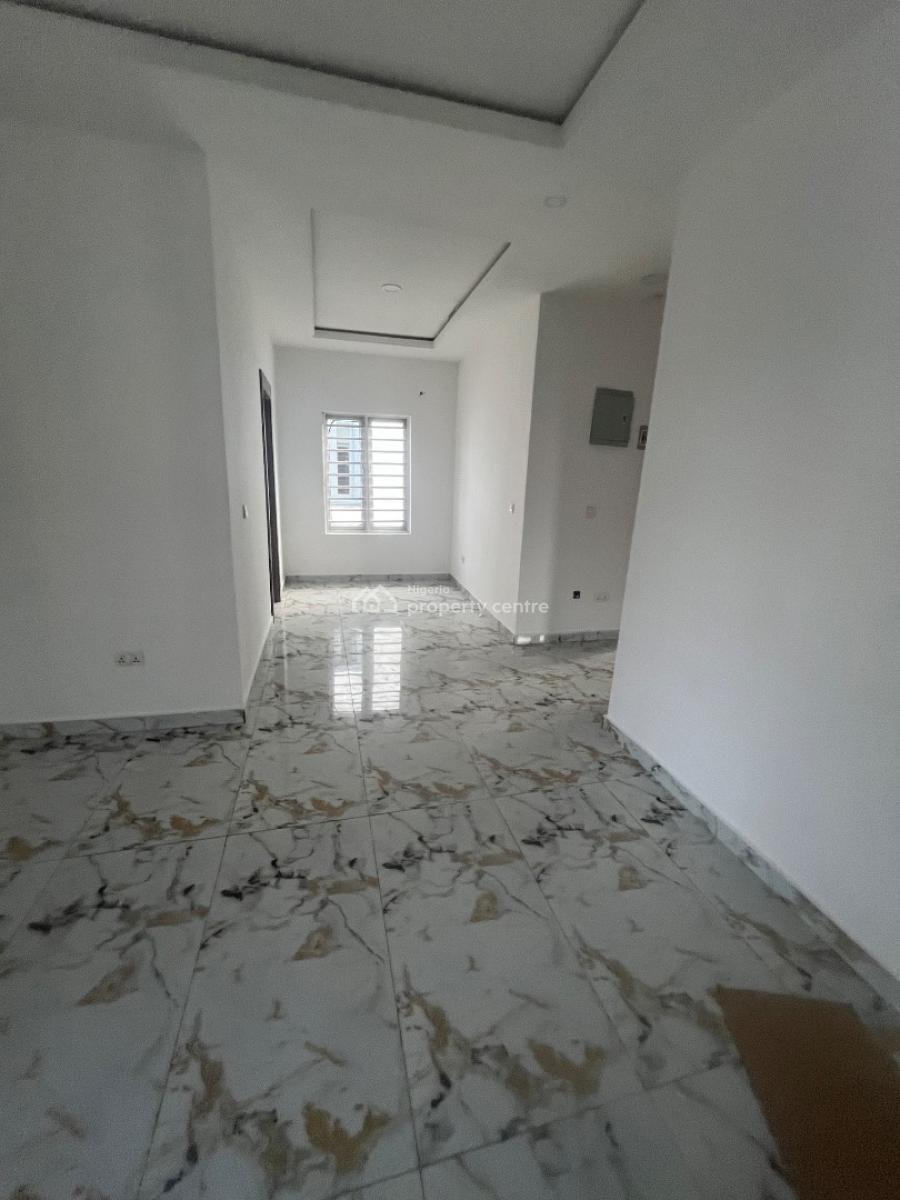 Luxury Brand New 2 Bedroom Flat Upstairs, Mobil Road, Ilaje, Ajah, Lagos, Flat / Apartment for Rent