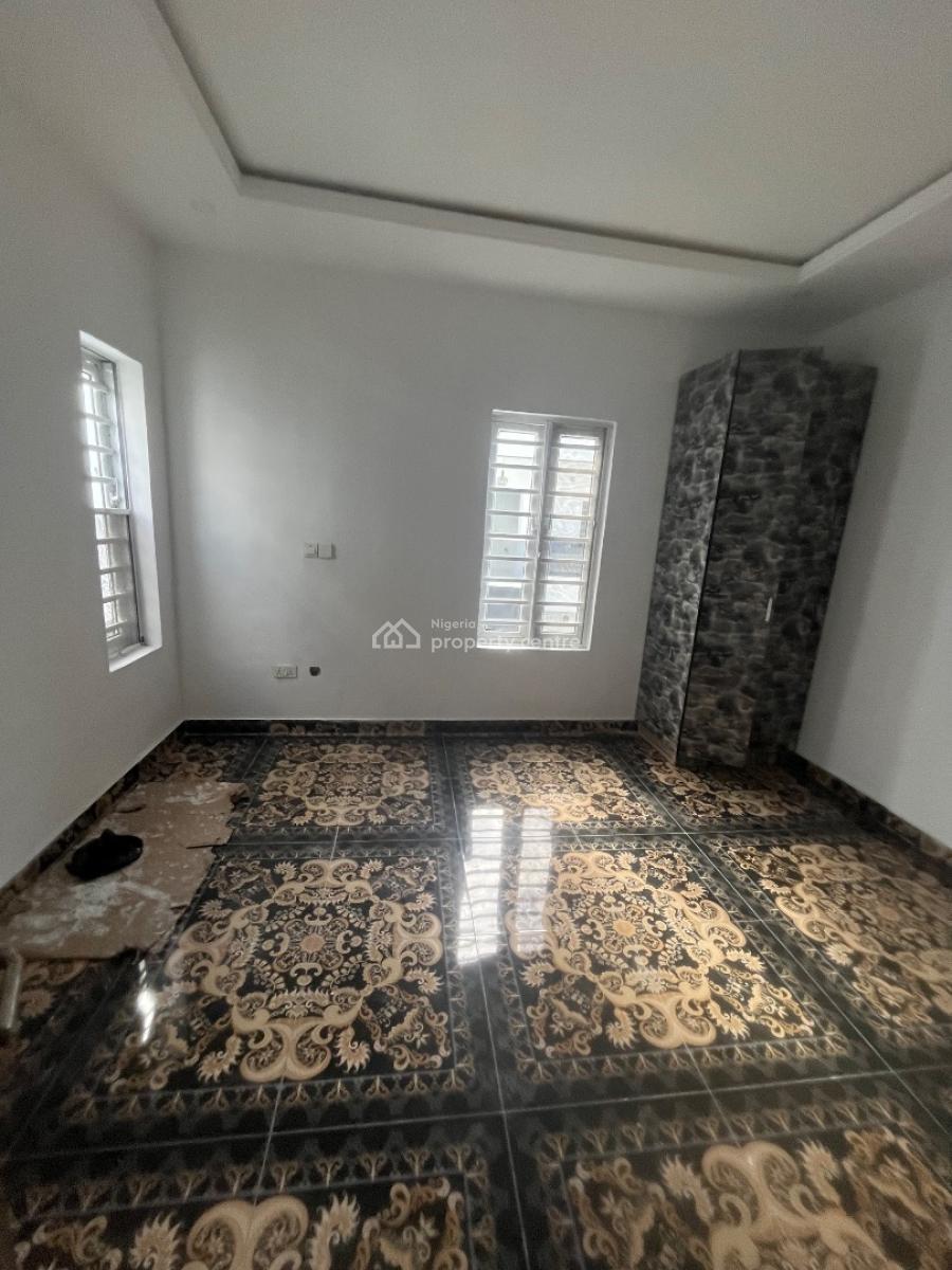Luxury Brand New 2 Bedroom Flat Upstairs, Mobil Road, Ilaje, Ajah, Lagos, Flat / Apartment for Rent