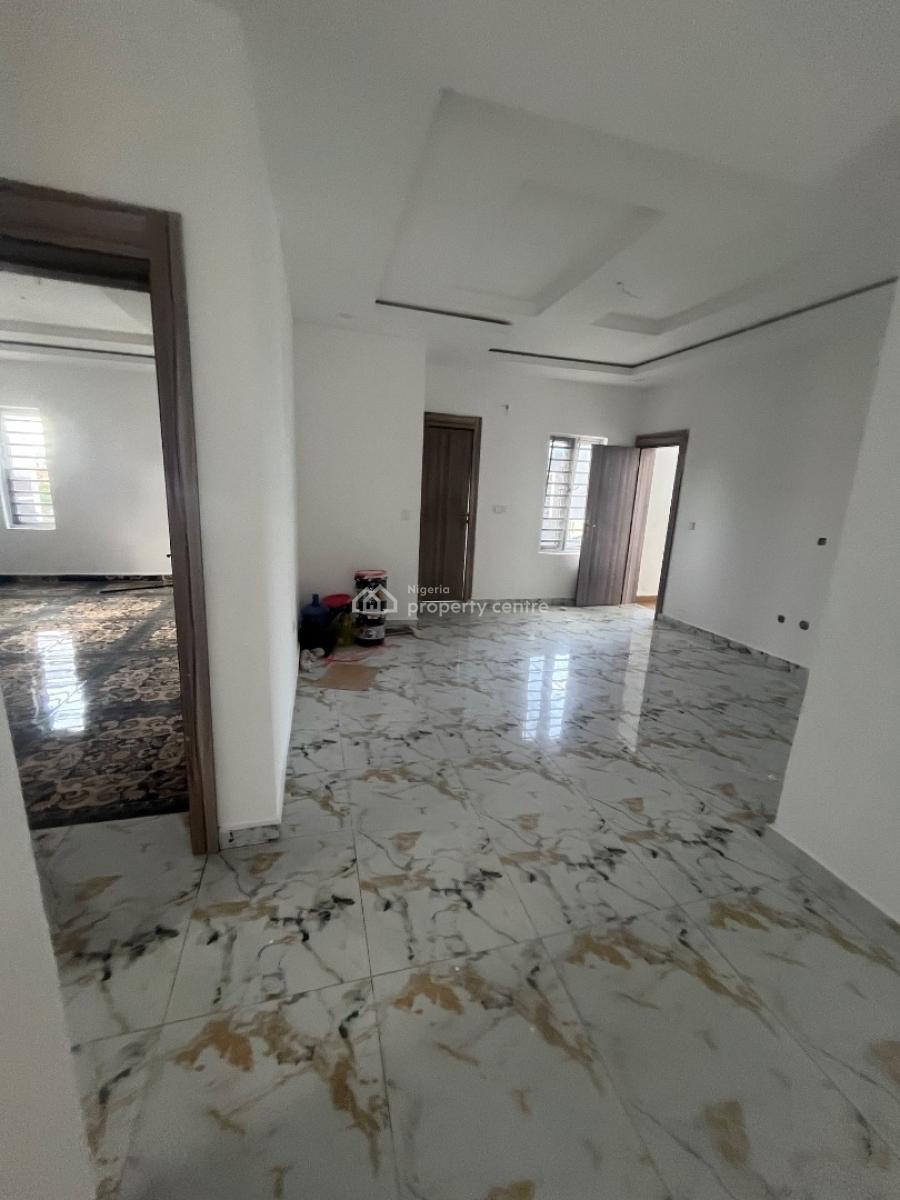 Luxury Brand New 2 Bedroom Flat Upstairs, Mobil Road, Ilaje, Ajah, Lagos, Flat / Apartment for Rent
