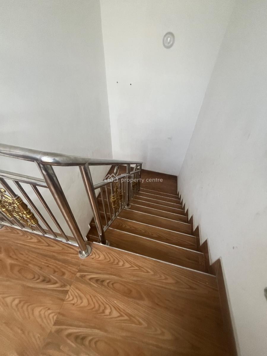 Luxury Brand New 2 Bedroom Flat Upstairs, Mobil Road, Ilaje, Ajah, Lagos, Flat / Apartment for Rent