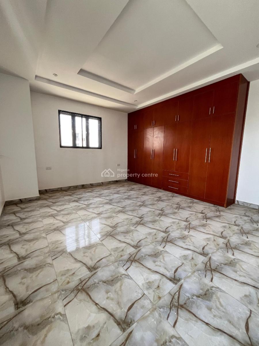 Semi Detached Duplex  with 1 Bedroom Bq, Guzape District, Abuja, Semi-detached Duplex for Sale