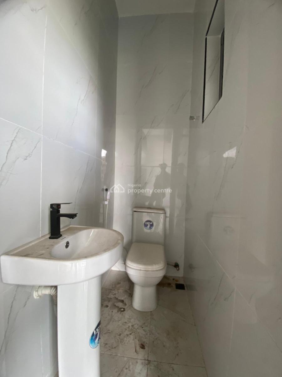 2 Bedroom Apartment, Freedom Way, Lekki Phase 1, Lekki, Lagos, Flat / Apartment for Rent