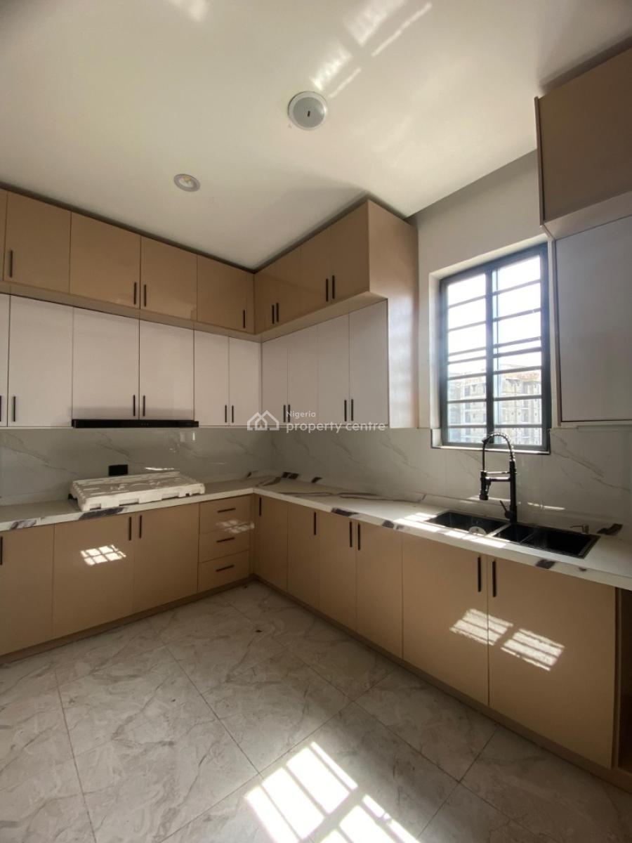 2 Bedroom Apartment, Freedom Way, Lekki Phase 1, Lekki, Lagos, Flat / Apartment for Rent