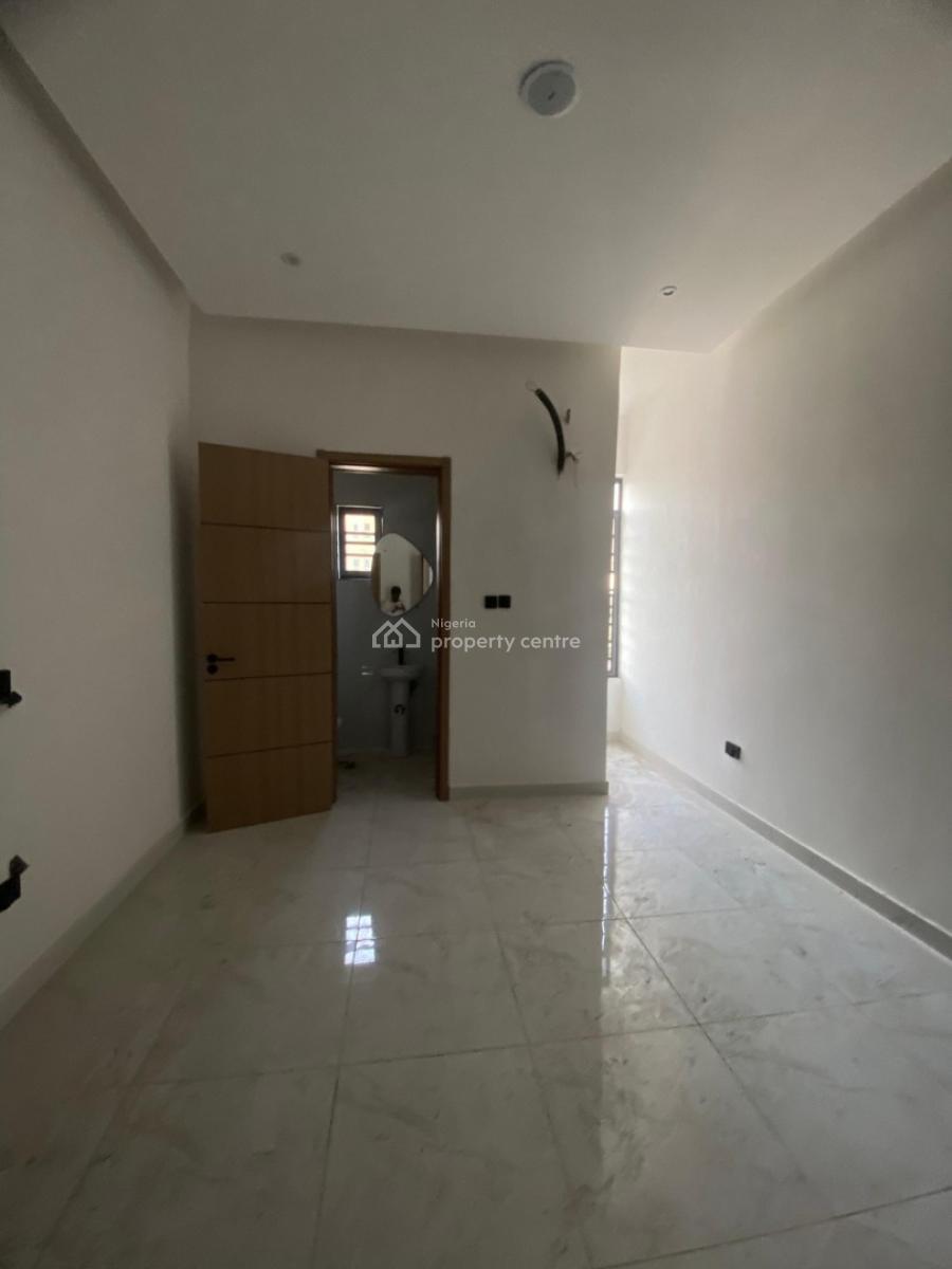 2 Bedroom Apartment, Freedom Way, Lekki Phase 1, Lekki, Lagos, Flat / Apartment for Rent