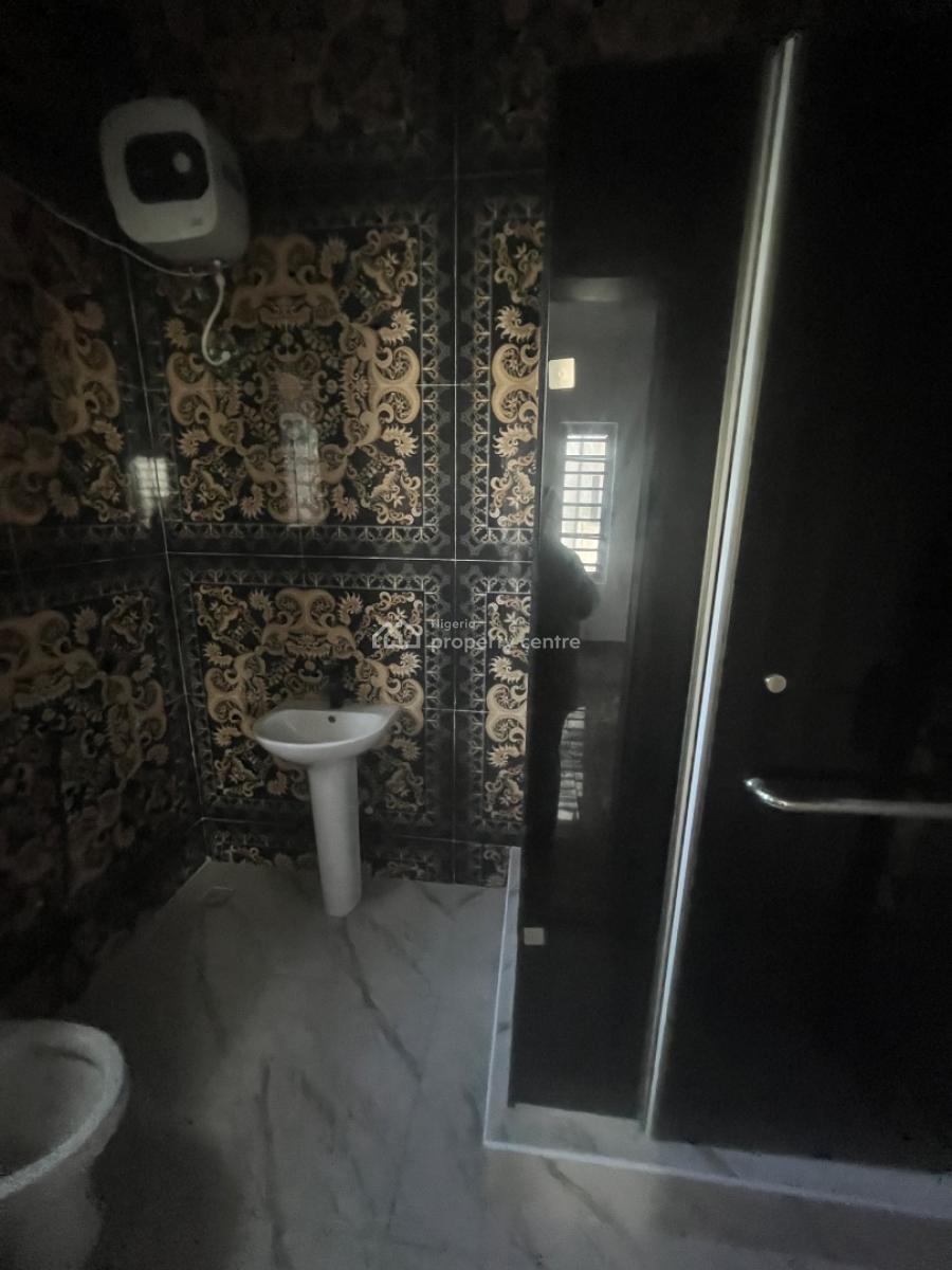 Brand New Luxury Beautiful 2 Bedroom Flat Ground Floor, Mobil Road, Ilaje, Ajah, Lagos, Flat / Apartment for Sale