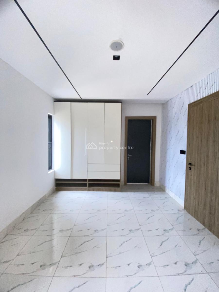 2bedroom Apartment, Freedom Way, Lekki Phase 1, Lekki, Lagos, Flat / Apartment for Sale