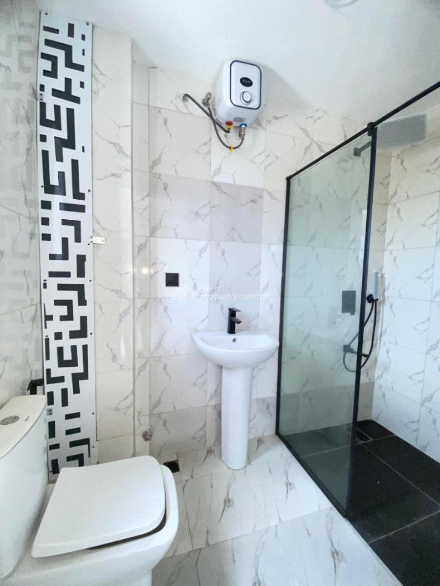 2bedroom Apartment, Freedom Way, Lekki Phase 1, Lekki, Lagos, Flat / Apartment for Sale