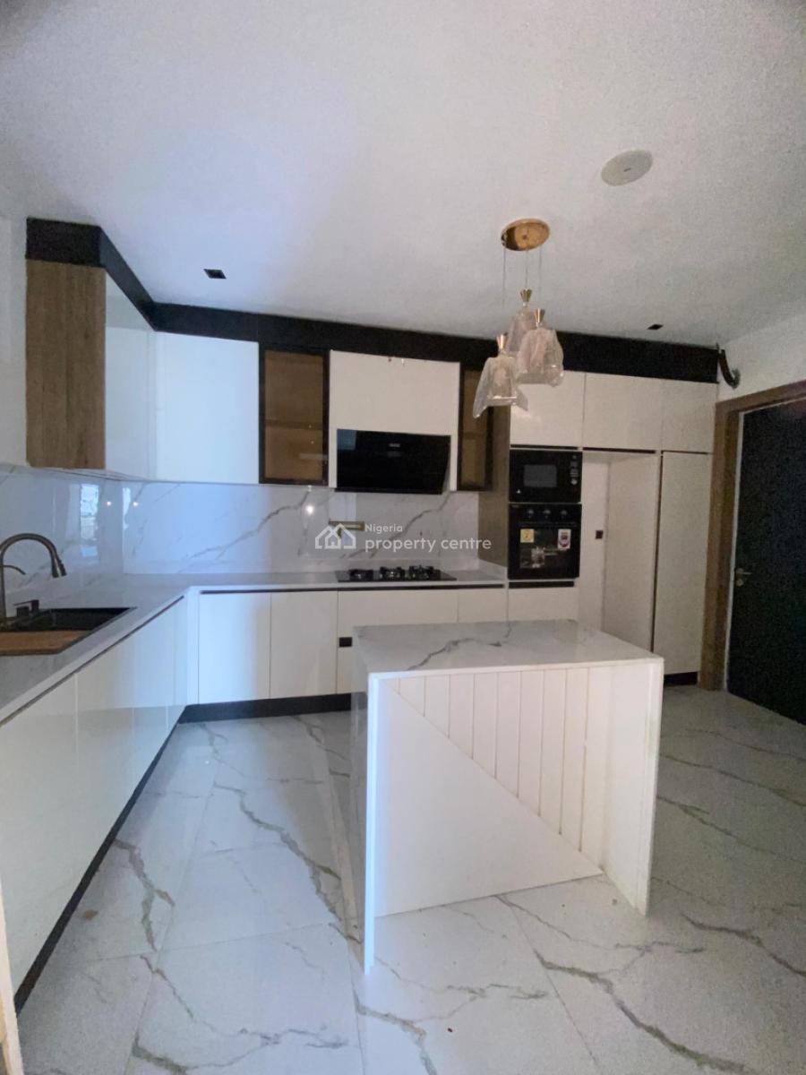 2bedroom Apartment, Freedom Way, Lekki Phase 1, Lekki, Lagos, Flat / Apartment for Sale