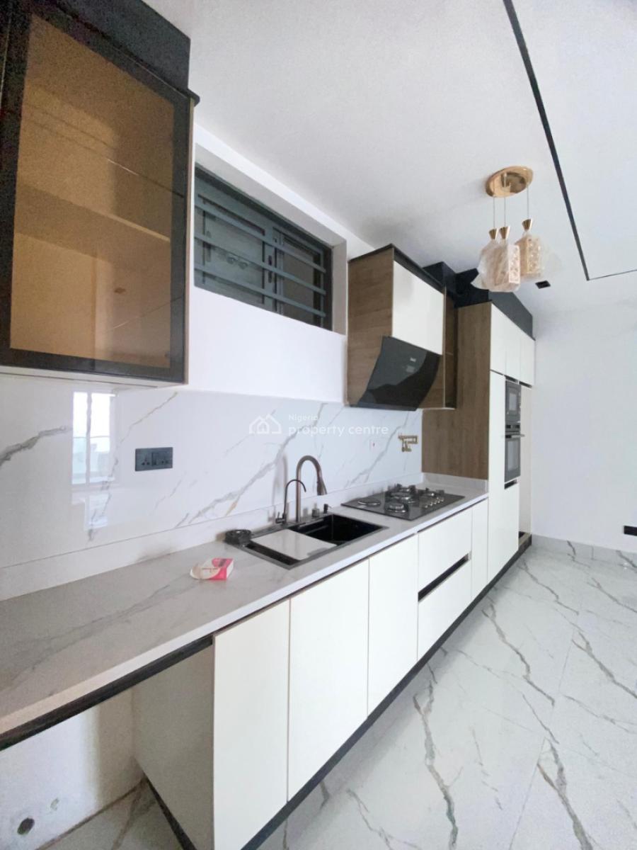 2bedroom Apartment, Freedom Way, Lekki Phase 1, Lekki, Lagos, Flat / Apartment for Sale