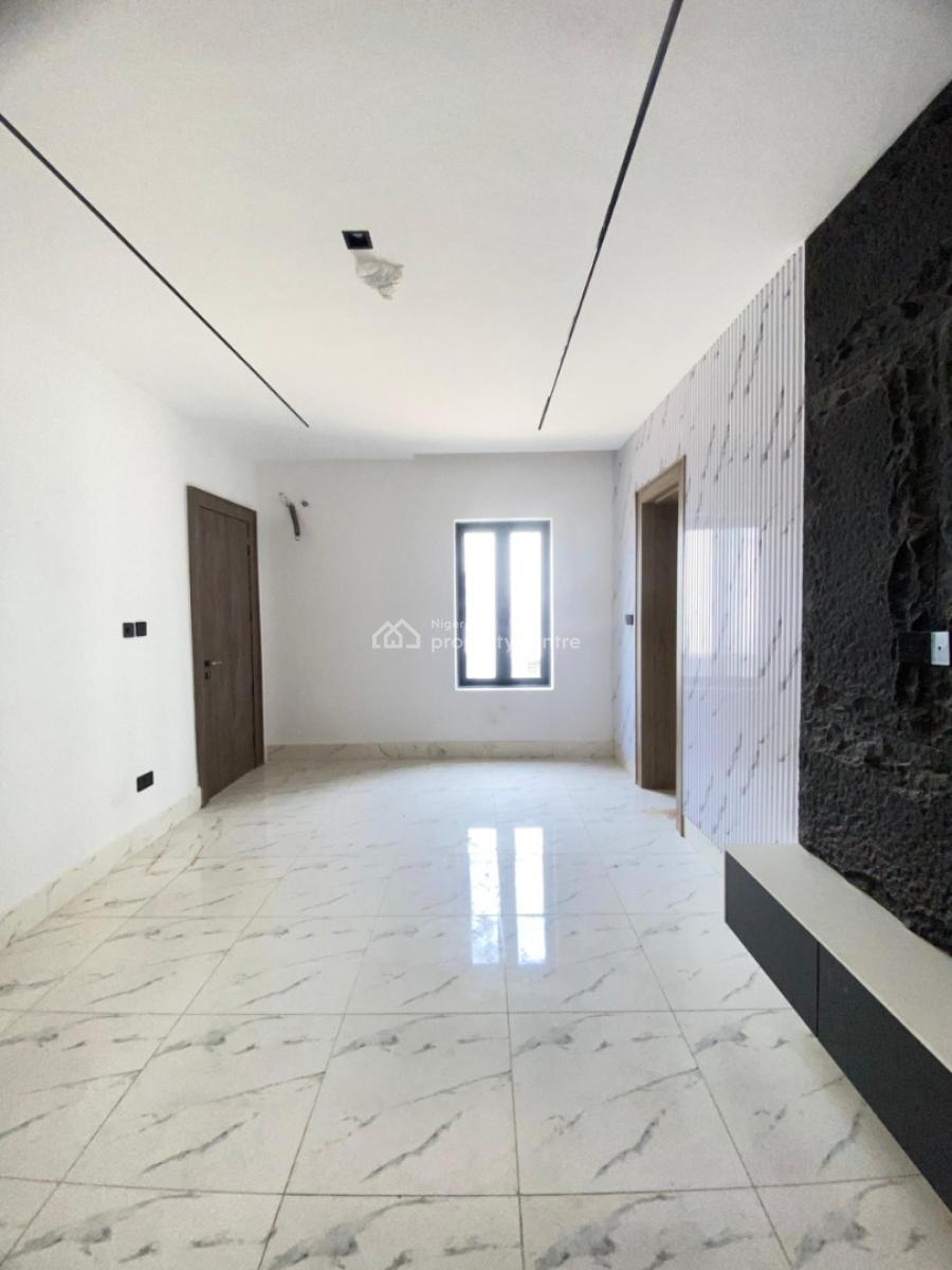 2bedroom Apartment, Freedom Way, Lekki Phase 1, Lekki, Lagos, Flat / Apartment for Sale