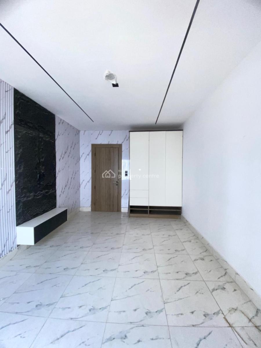 2bedroom Apartment, Freedom Way, Lekki Phase 1, Lekki, Lagos, Flat / Apartment for Sale