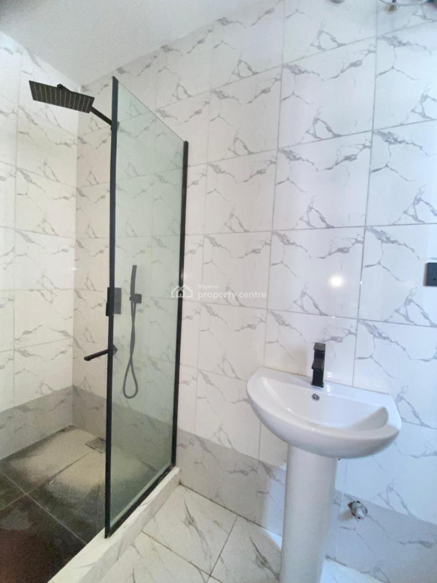 2bedroom Apartment, Freedom Way, Lekki Phase 1, Lekki, Lagos, Flat / Apartment for Sale