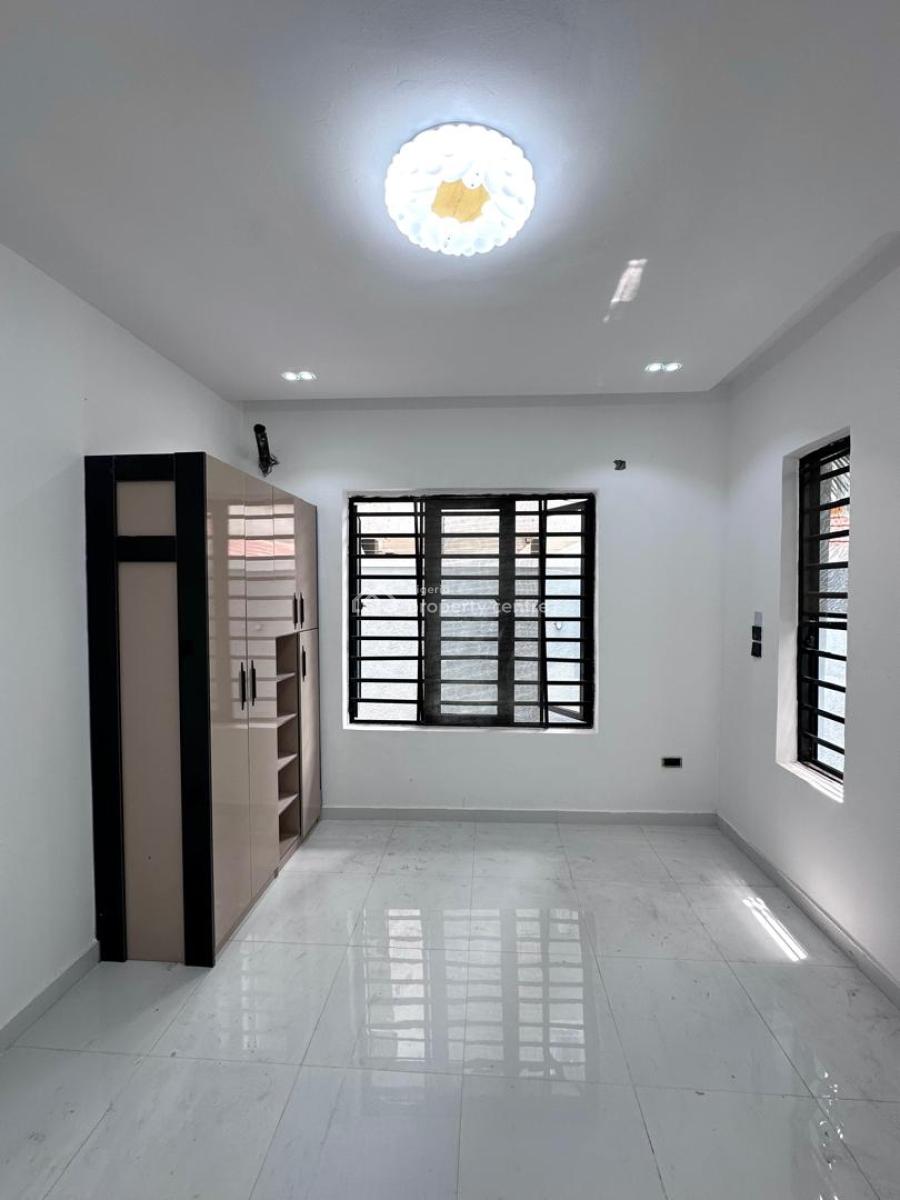 2 Bedroom Apartment, Ologolo, Lekki, Lagos, Block of Flats for Sale
