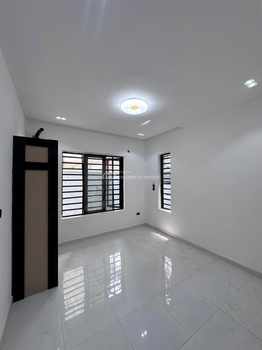 2 Bedroom Apartment, Ologolo, Lekki, Lagos, Block of Flats for Sale