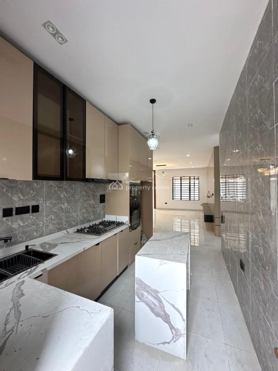 2 Bedroom Apartment, Ologolo, Lekki, Lagos, Block of Flats for Sale
