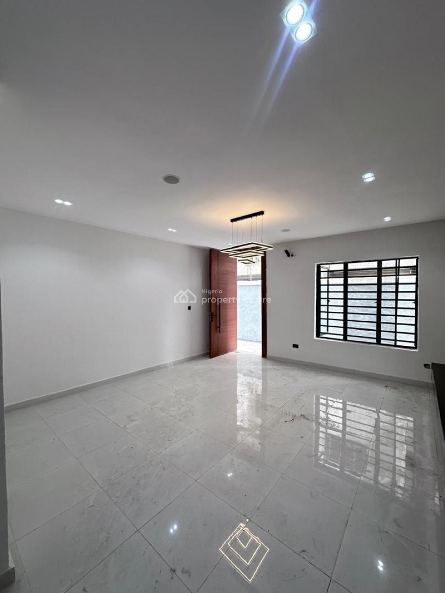 2 Bedroom Apartment, Ologolo, Lekki, Lagos, Block of Flats for Sale