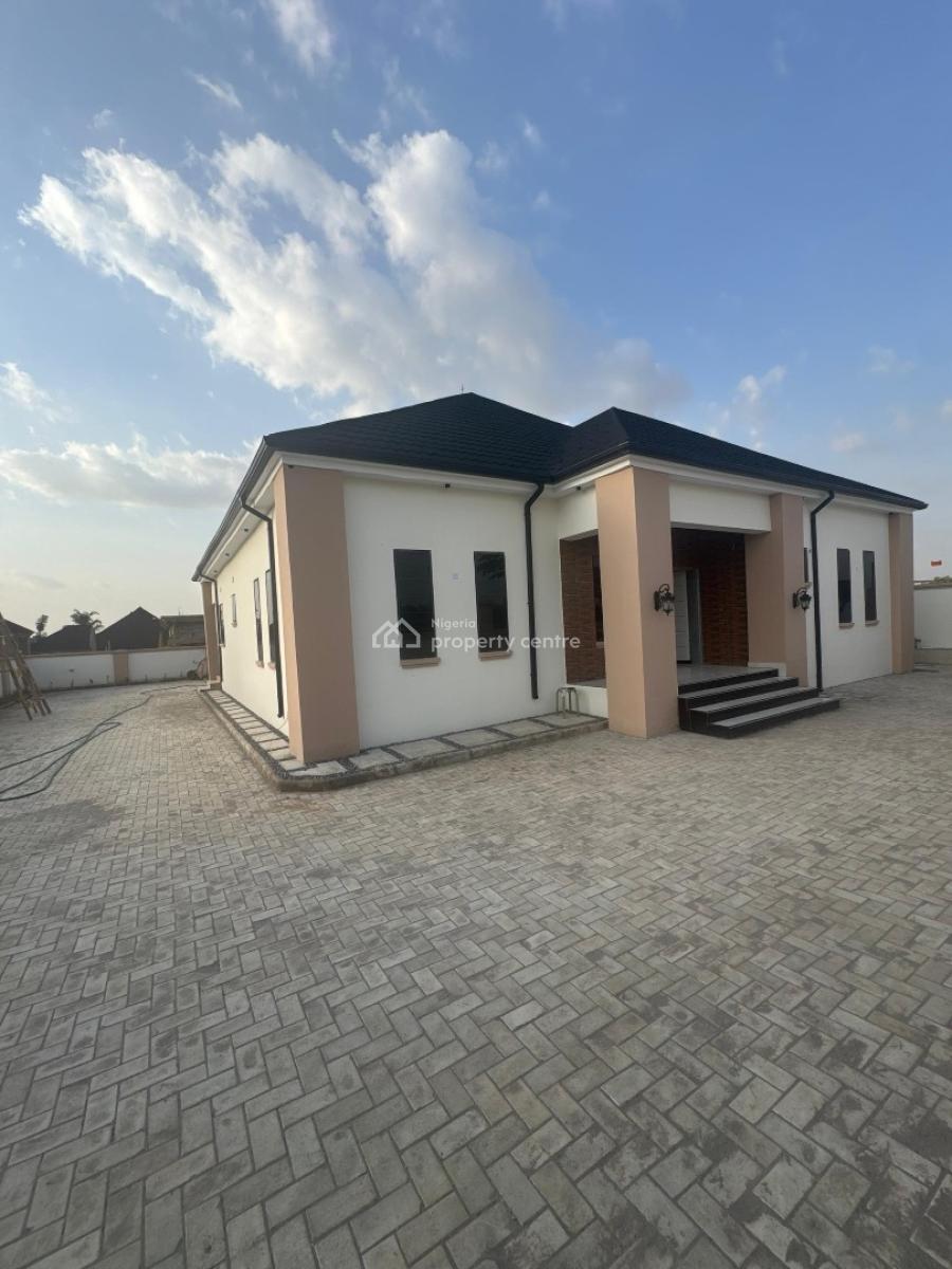 3 Bedroom Detached Bungalow with Bq, Dakwo, Abuja, Detached Bungalow for Sale