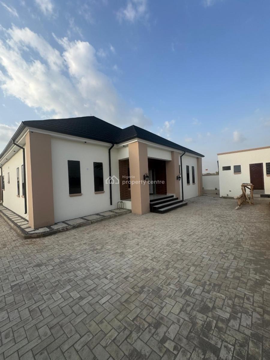 3 Bedroom Detached Bungalow with Bq, Dakwo, Abuja, Detached Bungalow for Sale