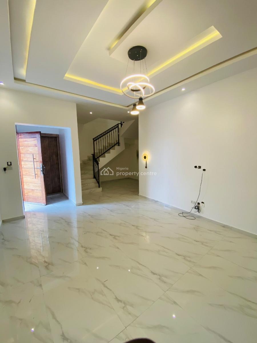 Lovely Home, Vgc, Lekki, Lagos, Terraced Duplex for Rent