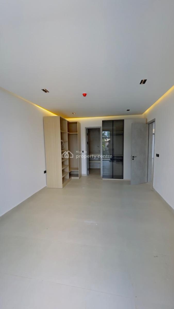 Luxury Brand New 3 Bedroom Apartment, Lekki Phase 1, Lekki, Lagos, Flat / Apartment for Sale