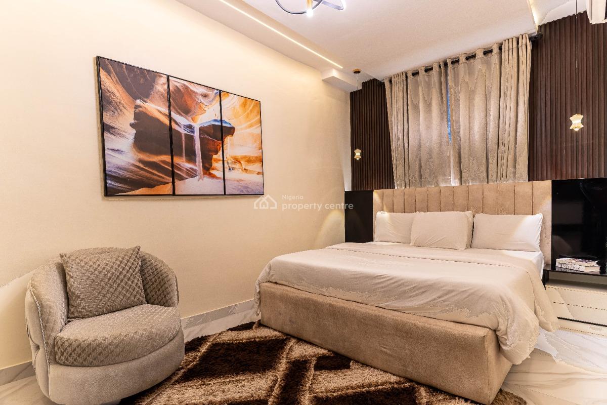 Spacious Luxurious 2 Bedroom Apartment with Spacious Back Yard and Pool, Lekki Phase 1, Lekki, Lagos, Flat / Apartment for Sale