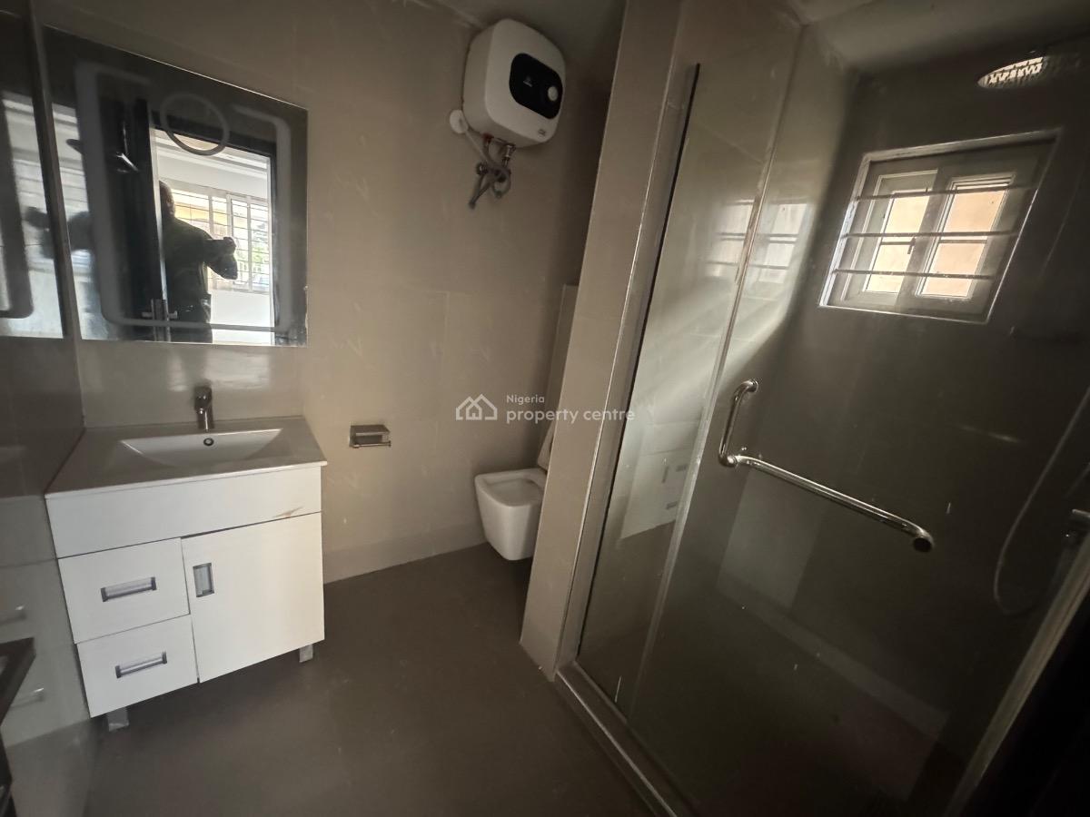 a Brand New 3 Bedroom Flat in Lekki Phase 1., Lekki Phase 1., Lekki Phase 1, Lekki, Lagos, Flat / Apartment for Sale