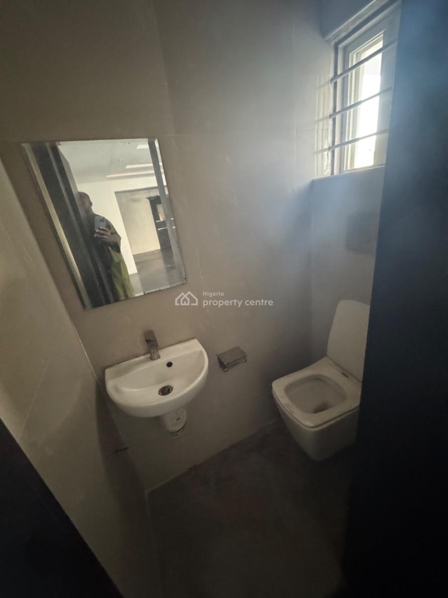 a Brand New 3 Bedroom Flat in Lekki Phase 1., Lekki Phase 1., Lekki Phase 1, Lekki, Lagos, Flat / Apartment for Sale