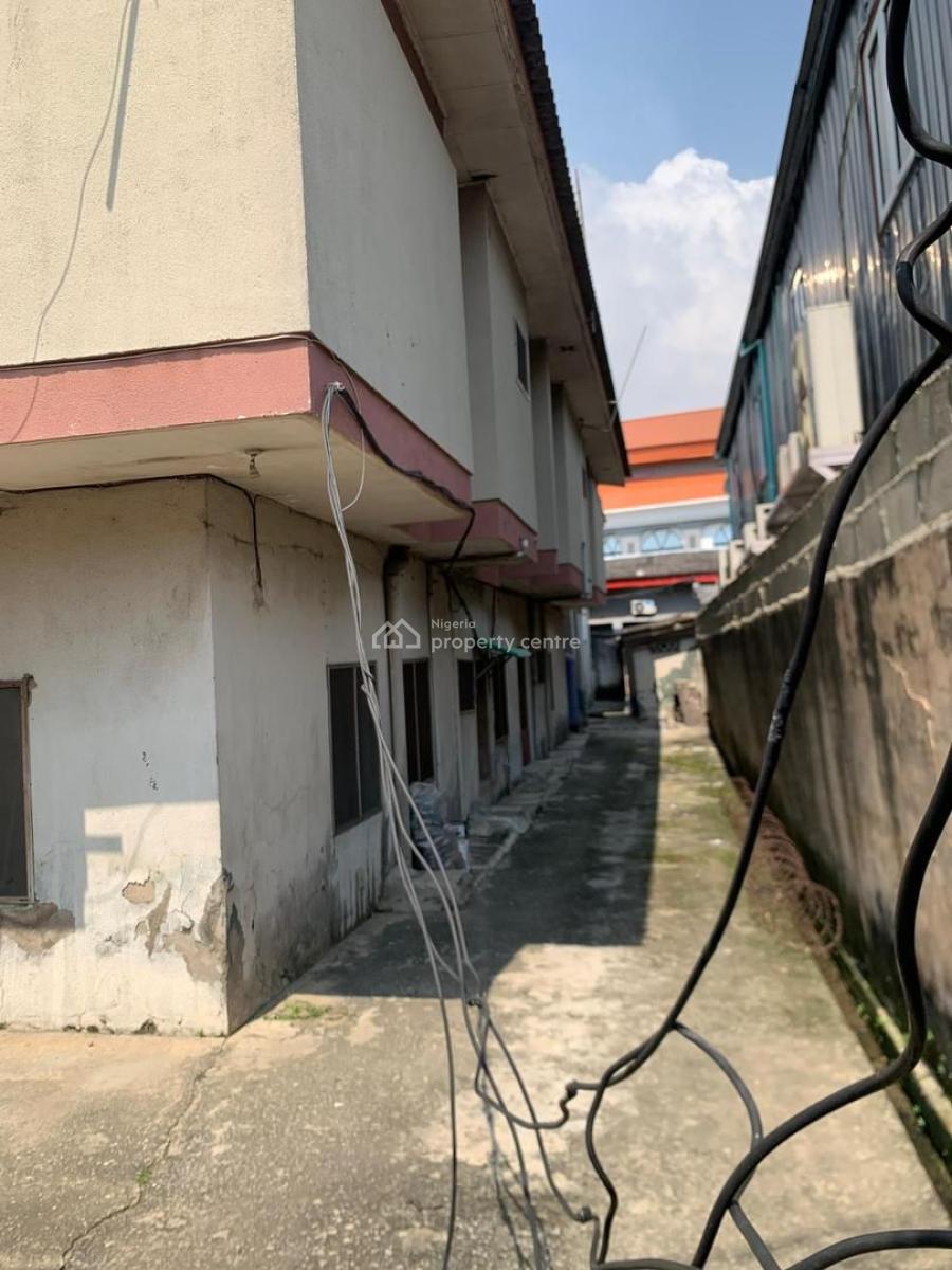 Renovatible 2 Units of Semi Detached Duplex of a Storey Building, Yaba, Lagos, Semi-detached Duplex for Sale