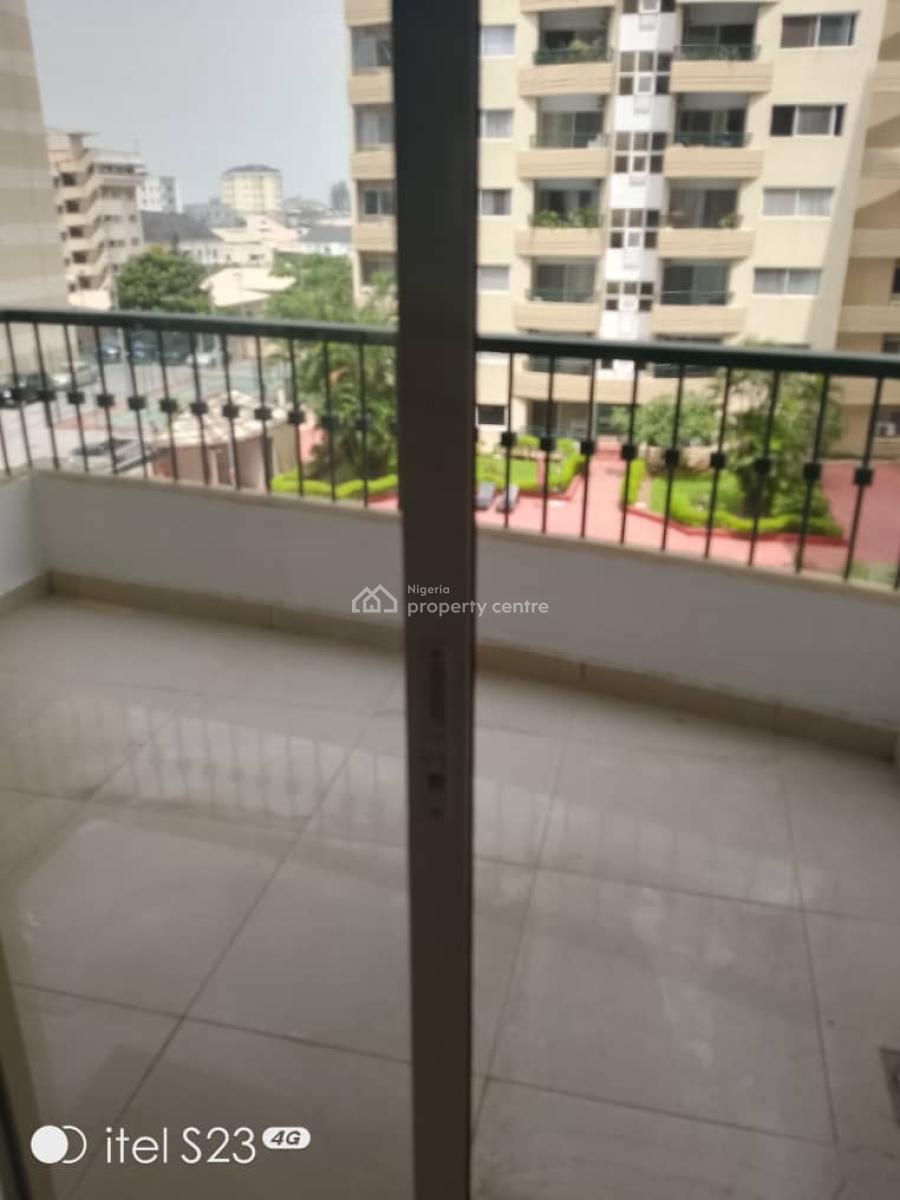 Luxury 3bedroom with Pool, Gym, and Bq, Gerald Road Ikoyi, Ikoyi, Lagos, Flat / Apartment for Rent