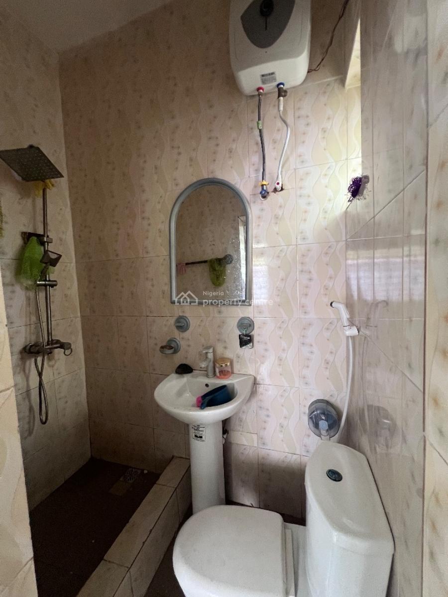 a Well Built 2bedroom, Opposite Hopevill Estate Before Novare Shoprite Ajah, Lekki Phase 2, Lekki, Lagos, Flat / Apartment for Rent
