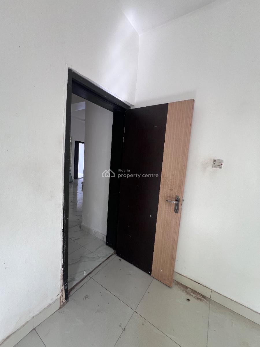 a Well Built 2bedroom, Opposite Hopevill Estate Before Novare Shoprite Ajah, Lekki Phase 2, Lekki, Lagos, Flat / Apartment for Rent