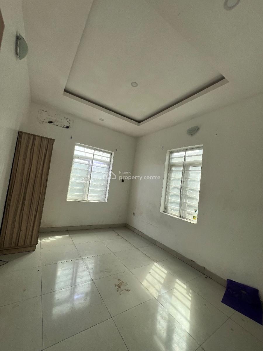 a Well Built 2bedroom, Opposite Hopevill Estate Before Novare Shoprite Ajah, Lekki Phase 2, Lekki, Lagos, Flat / Apartment for Rent