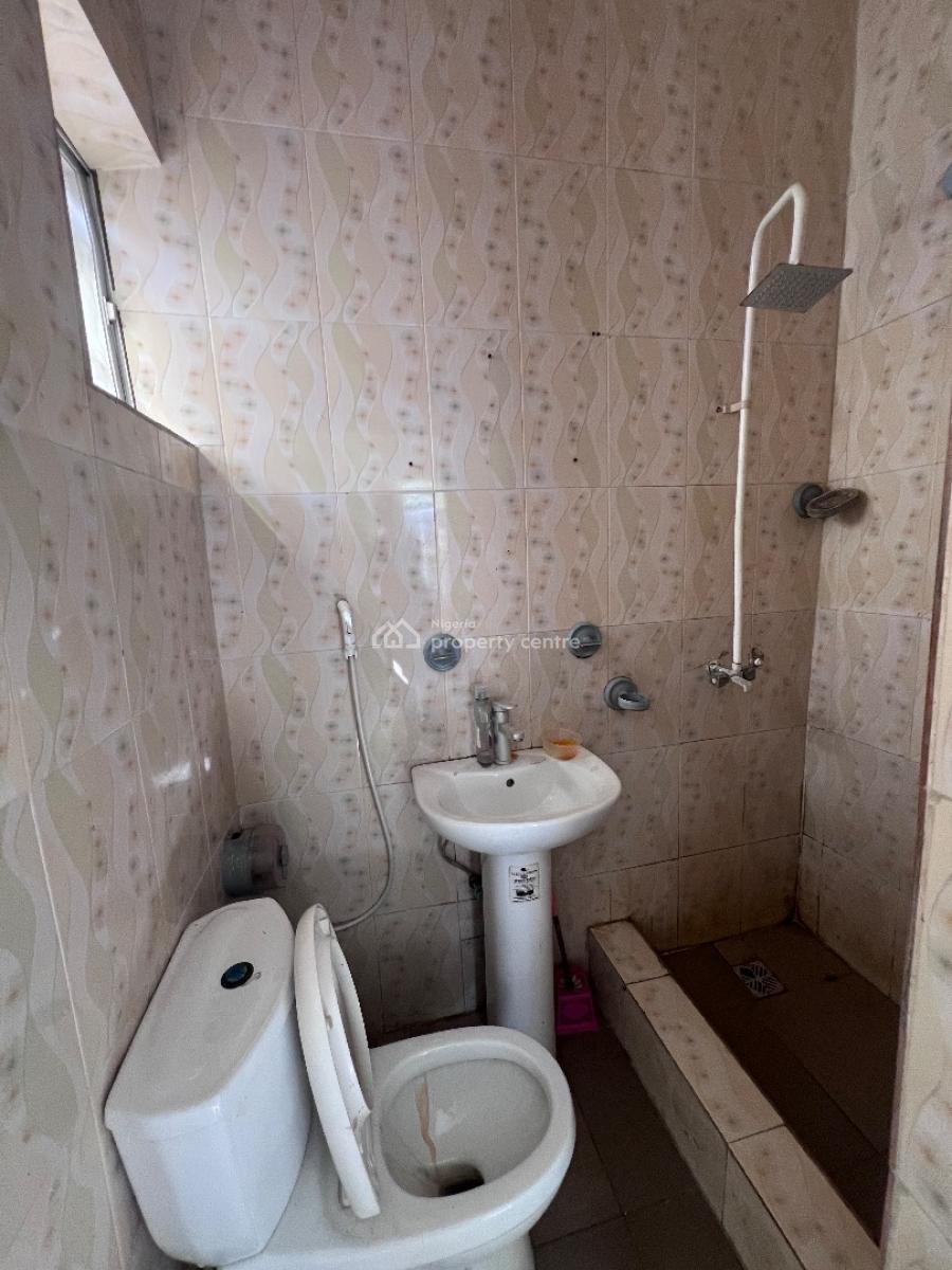 a Well Built 2bedroom, Opposite Hopevill Estate Before Novare Shoprite Ajah, Lekki Phase 2, Lekki, Lagos, Flat / Apartment for Rent