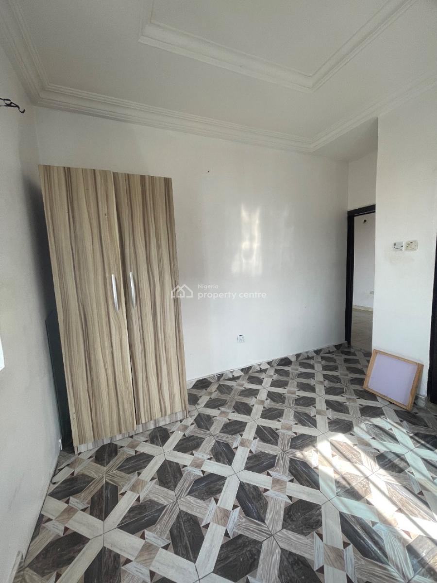 Spacious 3 Bedroom Flat Upstairs, Majek, Dominion, Sangotedo, Ajah, Lagos, Flat / Apartment for Rent