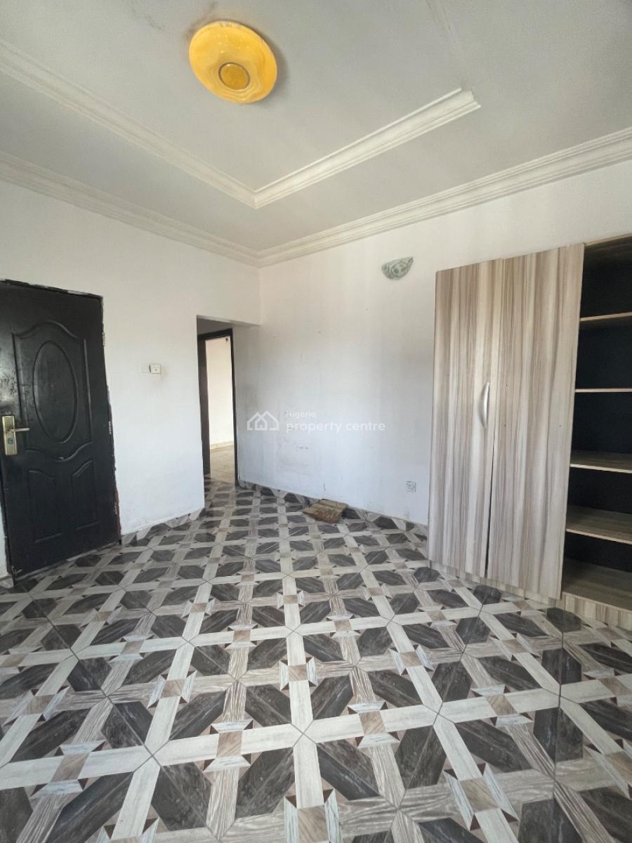 Spacious 3 Bedroom Flat Upstairs, Majek, Dominion, Sangotedo, Ajah, Lagos, Flat / Apartment for Rent