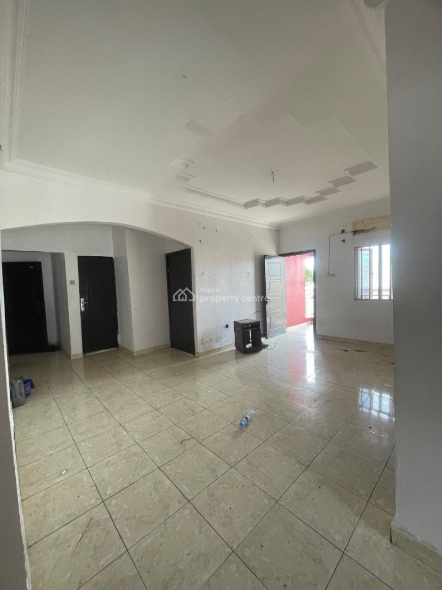 Spacious 3 Bedroom Flat Upstairs, Majek, Dominion, Sangotedo, Ajah, Lagos, Flat / Apartment for Rent