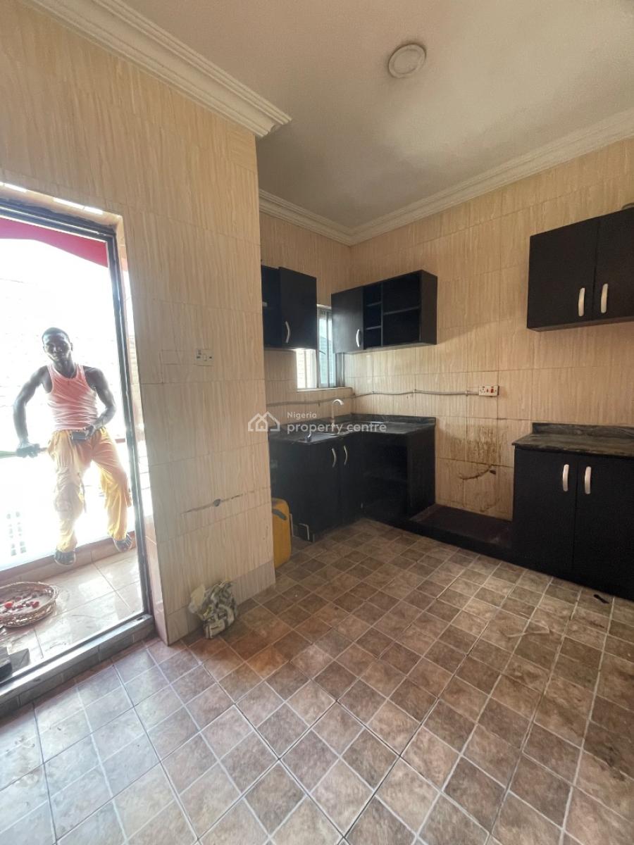 Spacious 3 Bedroom Flat Upstairs, Majek, Dominion, Sangotedo, Ajah, Lagos, Flat / Apartment for Rent