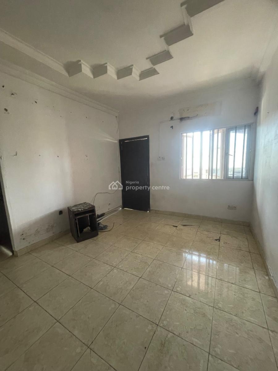 Spacious 3 Bedroom Flat Upstairs, Majek, Dominion, Sangotedo, Ajah, Lagos, Flat / Apartment for Rent