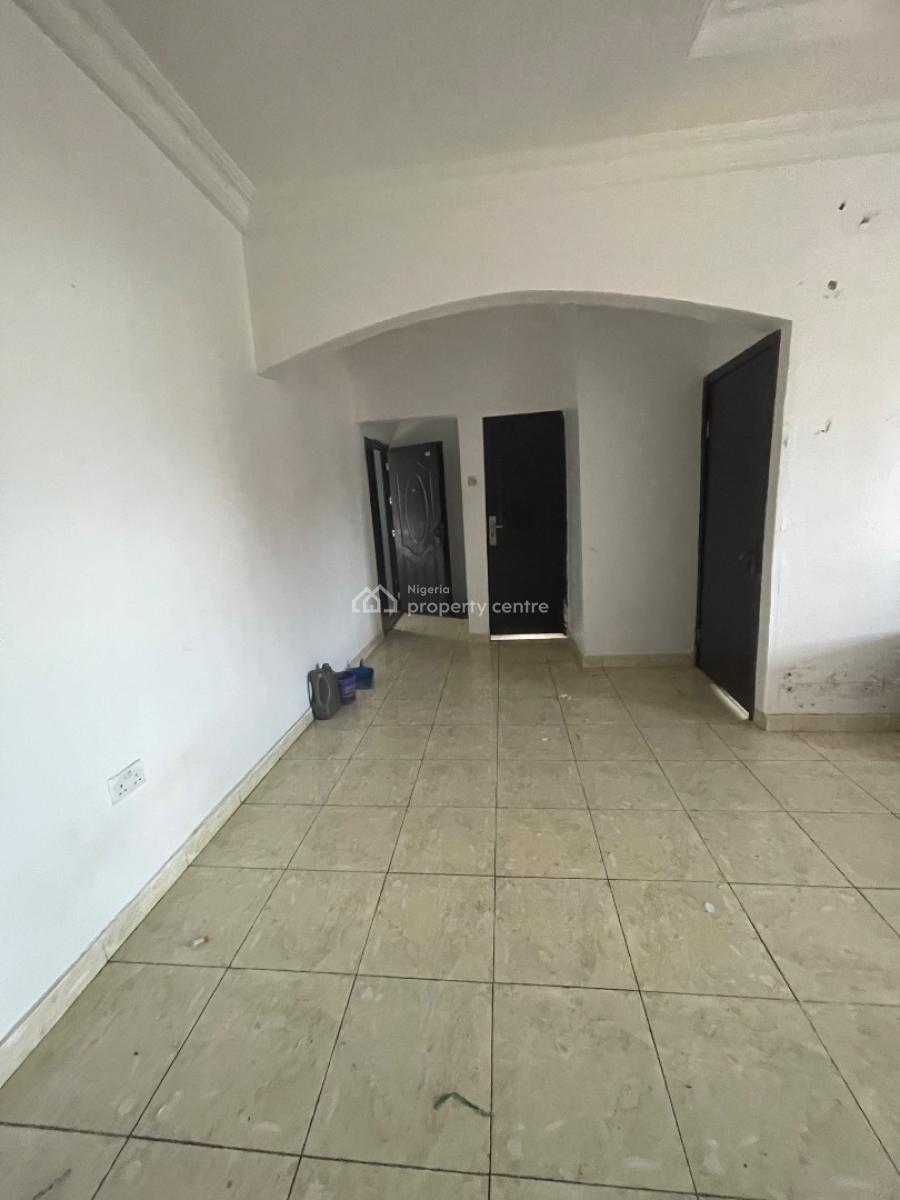 Spacious 3 Bedroom Flat Upstairs, Majek, Dominion, Sangotedo, Ajah, Lagos, Flat / Apartment for Rent