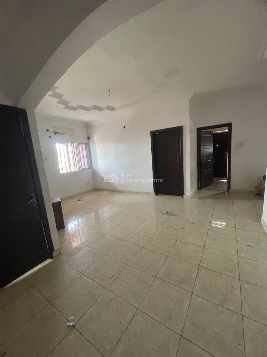 Spacious 3 Bedroom Flat Upstairs, Majek, Dominion, Sangotedo, Ajah, Lagos, Flat / Apartment for Rent