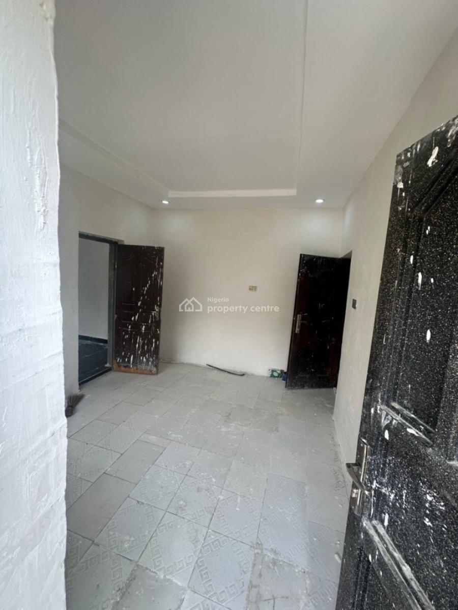 a Spacious One Bedroom Apartment in a Good Environment, 3rd Avenue, Gwarinpa, Abuja, Mini Flat (room and Parlour) for Rent